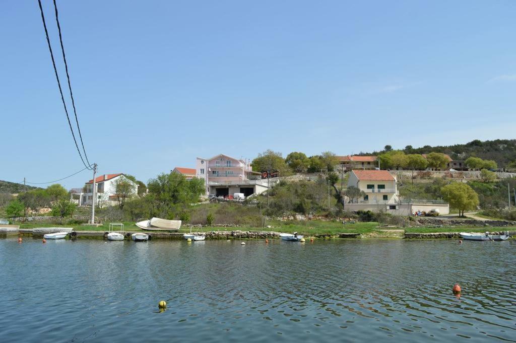 Apartmani Slavica Шибеник Екстер'єр фото