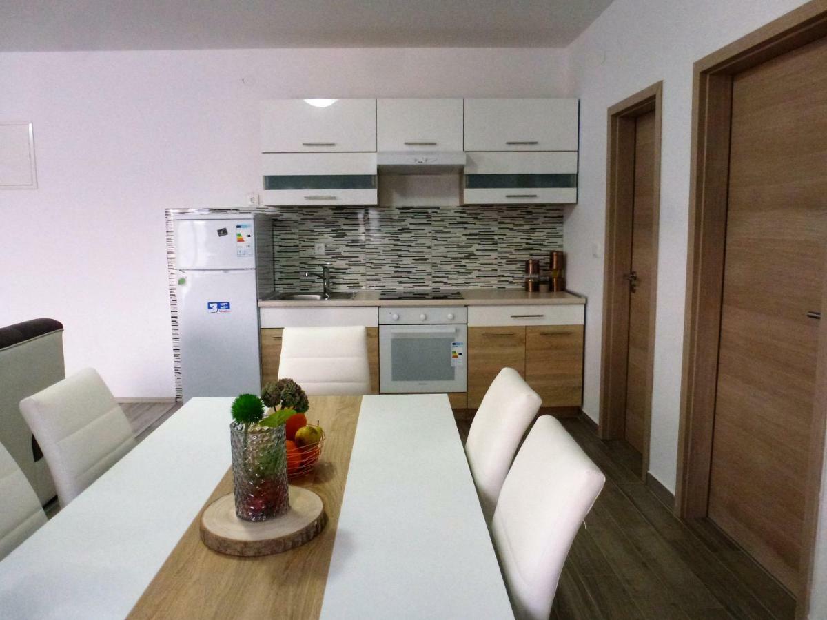 Apartmani Slavica Шибеник Екстер'єр фото
