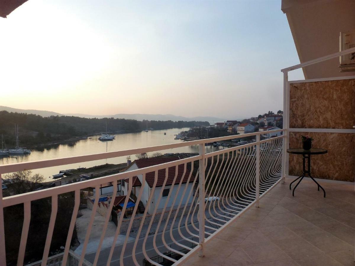 Apartmani Slavica Шибеник Екстер'єр фото