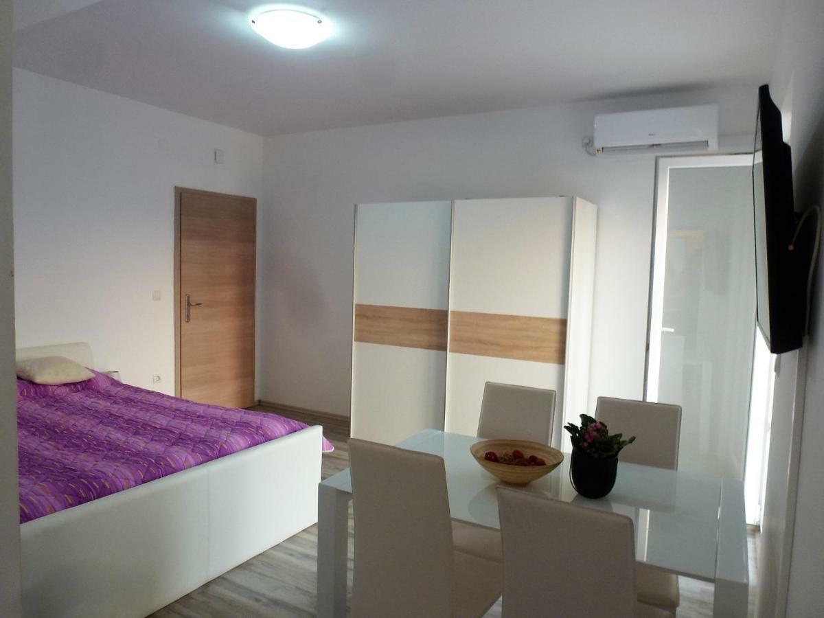 Apartmani Slavica Шибеник Екстер'єр фото