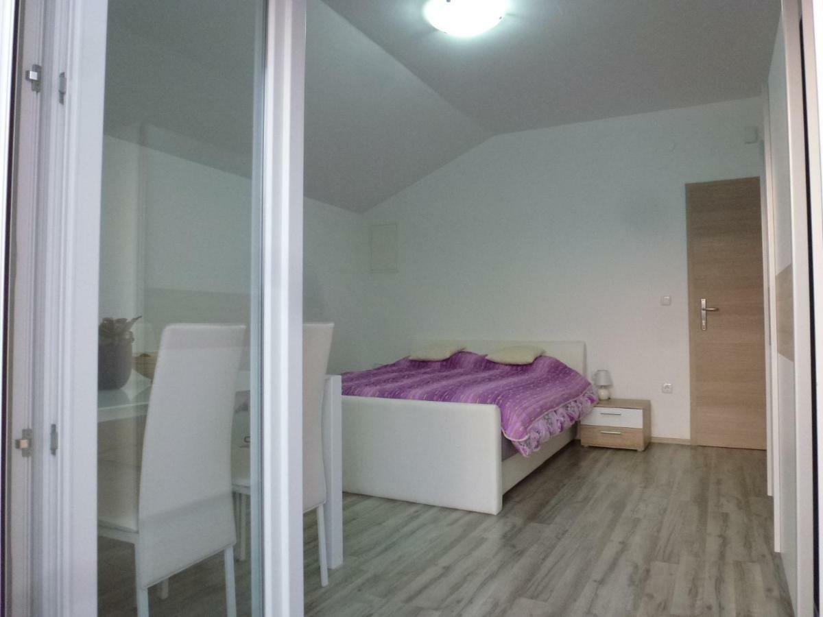 Apartmani Slavica Шибеник Екстер'єр фото
