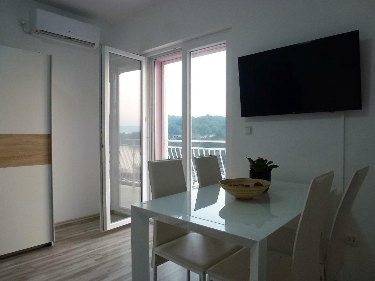 Apartmani Slavica Шибеник Екстер'єр фото