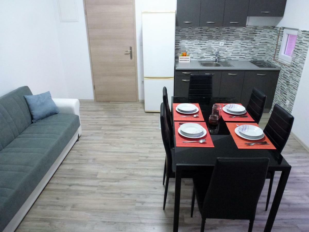 Apartmani Slavica Шибеник Екстер'єр фото