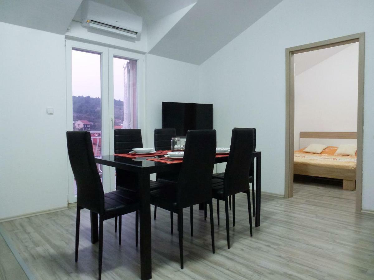 Apartmani Slavica Шибеник Екстер'єр фото